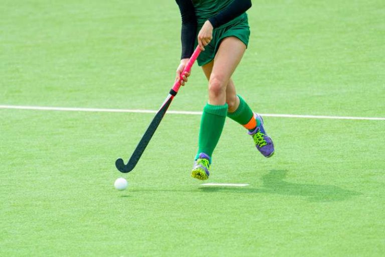 5 Best Field Hockey Sticks For Forwards 2024(... and 2 to Avoid)